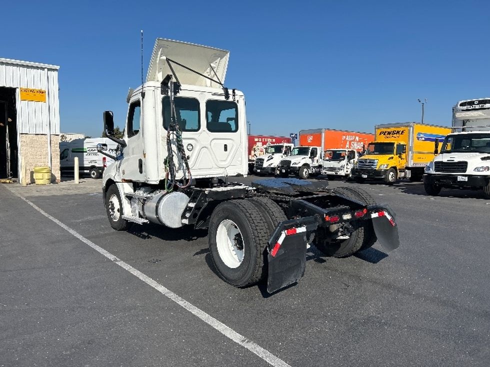 Day Cab Tractor-Heavy Duty Tractors-Freightliner-2020-T12642ST-Ceres-CA-239,906\n\t\tmiles-$ 51,000 - Image 5