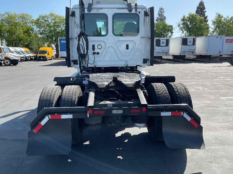 Day Cab Tractor-Heavy Duty Tractors-Freightliner-2020-T12642ST-Ceres-CA-494,245\n\t\tmiles-$ 36,500 - Image 6