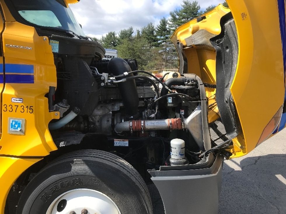 Day Cab Tractor-Heavy Duty Tractors-Freightliner-2020-T12642ST-Charlotte-NC-272,024\n\t\tmiles-$ 40,000 - Image 15