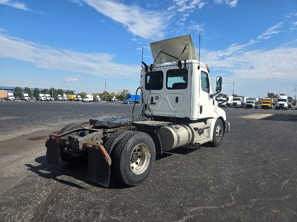 Day Cab Tractor-Heavy Duty Tractors-Freightliner-2020-T12642ST-Clearfield-PA-496,301\n\t\tmiles-$ 30,250 - Image 7