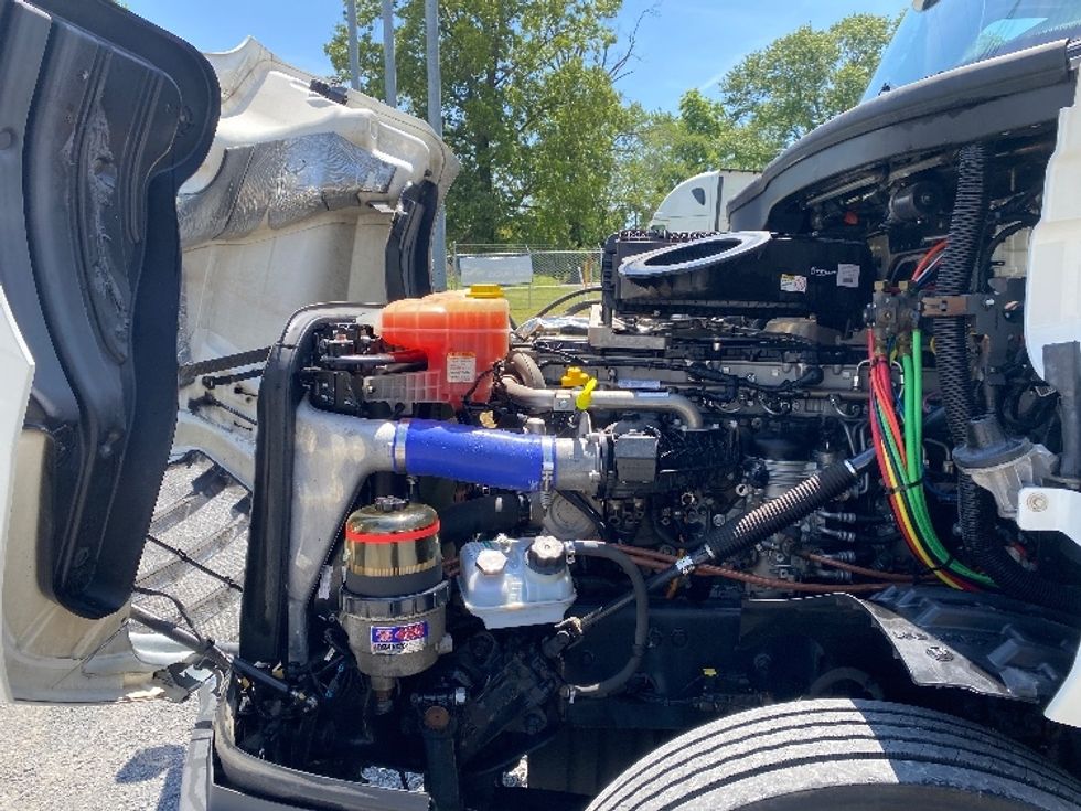 Day Cab Tractor-Heavy Duty Tractors-Freightliner-2020-T12642ST-Cleveland-TN-176,005\n\t\tmiles-$ 55,000 - Image 16