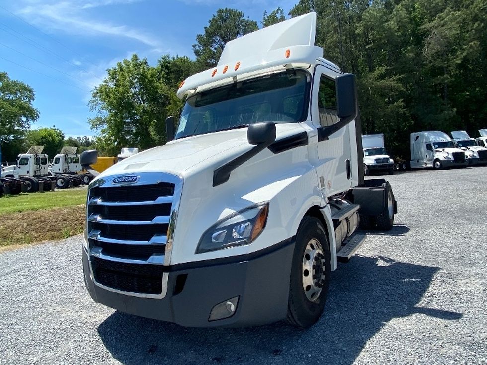 Day Cab Tractor-Heavy Duty Tractors-Freightliner-2020-T12642ST-Cleveland-TN-176,005\n\t\tmiles-$ 55,000 - Image 3