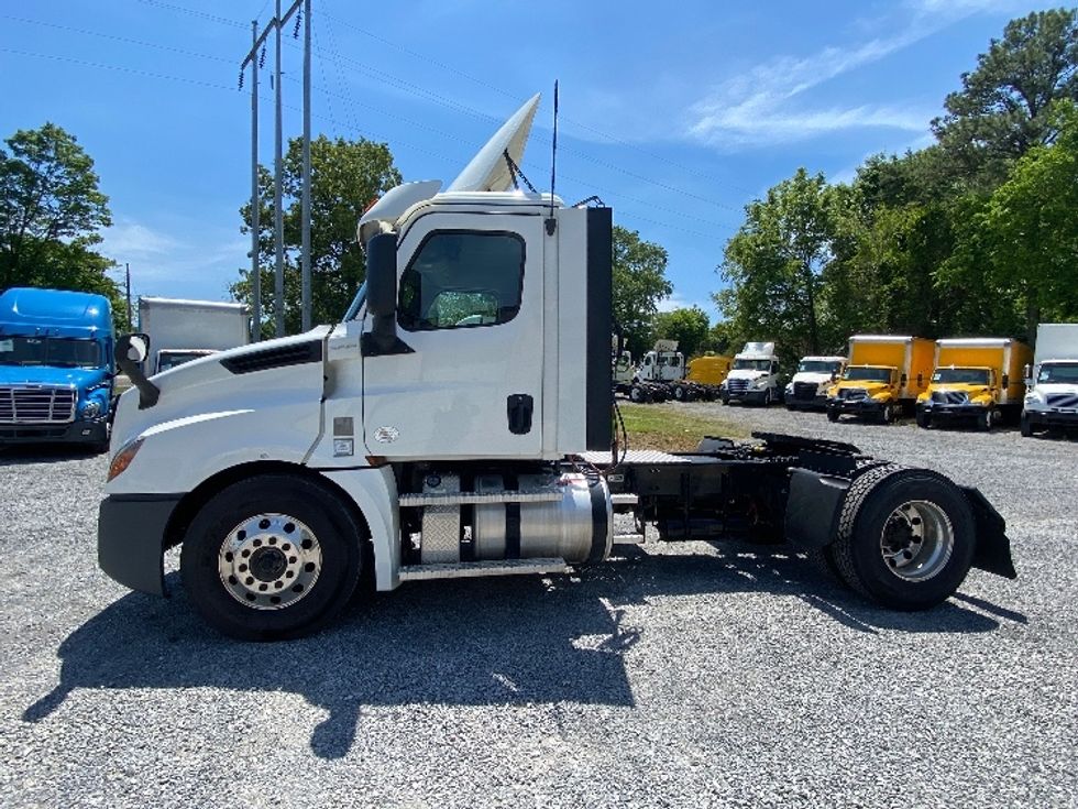 Day Cab Tractor-Heavy Duty Tractors-Freightliner-2020-T12642ST-Cleveland-TN-176,005\n\t\tmiles-$ 55,000 - Image 4