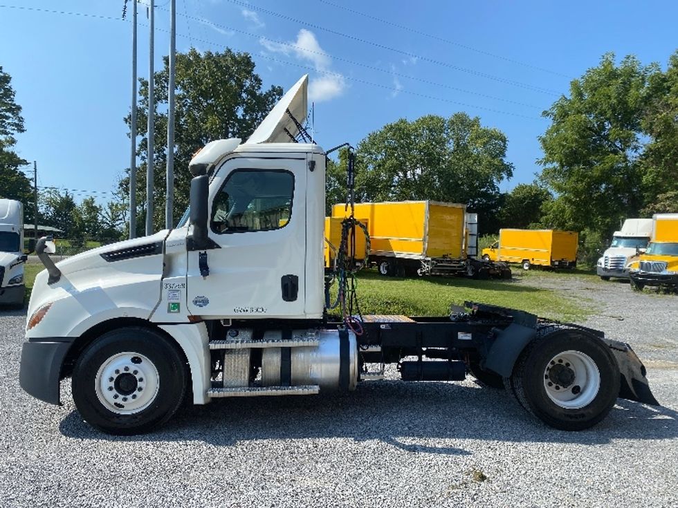 Day Cab Tractor-Heavy Duty Tractors-Freightliner-2020-T12642ST-Cleveland-TN-432,621\n\t\tmiles-$ 37,250 - Image 4
