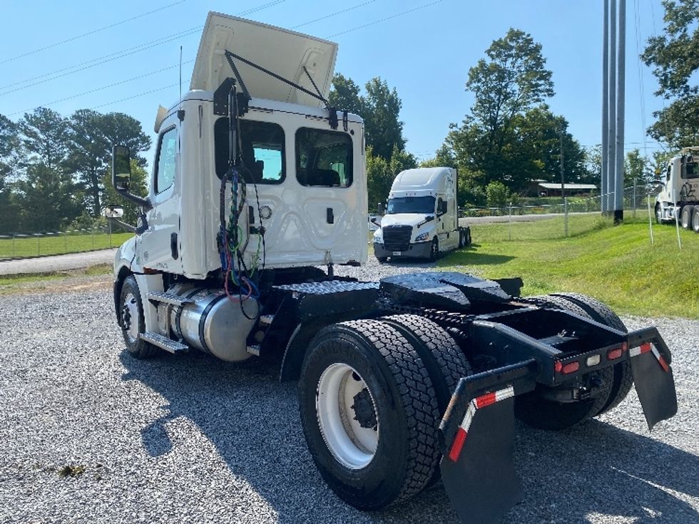 Day Cab Tractor-Heavy Duty Tractors-Freightliner-2020-T12642ST-Cleveland-TN-432,621\n\t\tmiles-$ 37,250 - Image 5