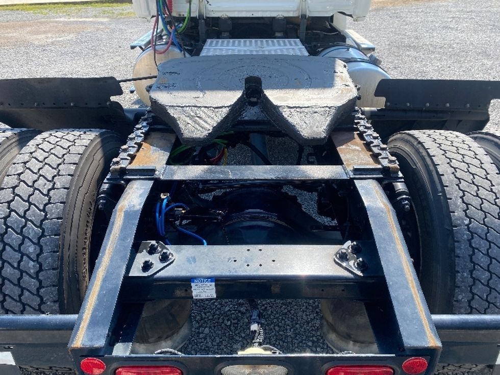 Day Cab Tractor-Heavy Duty Tractors-Freightliner-2020-T12642ST-Cleveland-TN-432,621\n\t\tmiles-$ 37,250 - Image 6