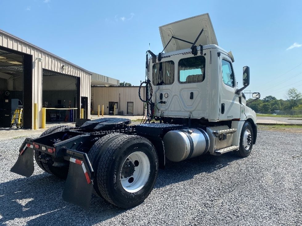 Day Cab Tractor-Heavy Duty Tractors-Freightliner-2020-T12642ST-Cleveland-TN-432,621\n\t\tmiles-$ 37,250 - Image 7