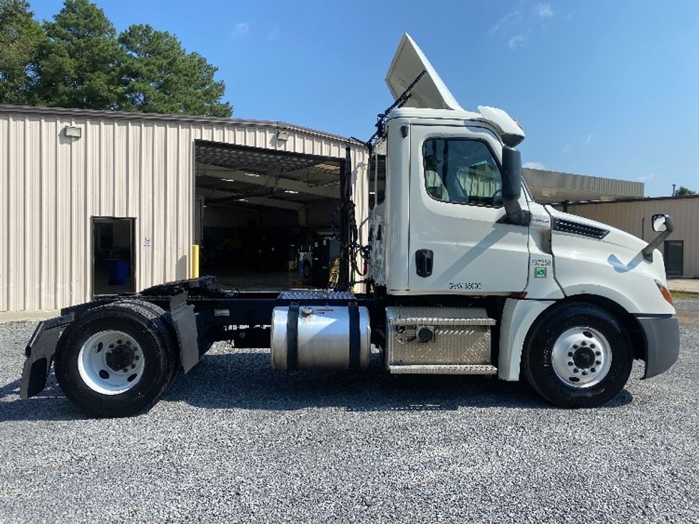 Day Cab Tractor-Heavy Duty Tractors-Freightliner-2020-T12642ST-Cleveland-TN-432,621\n\t\tmiles-$ 37,250 - Image 8