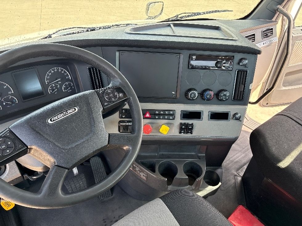 Day Cab Tractor-Heavy Duty Tractors-Freightliner-2020-T12642ST-Dallas-TX-167,402\n\t\tmiles-$ 55,000 - Image 10