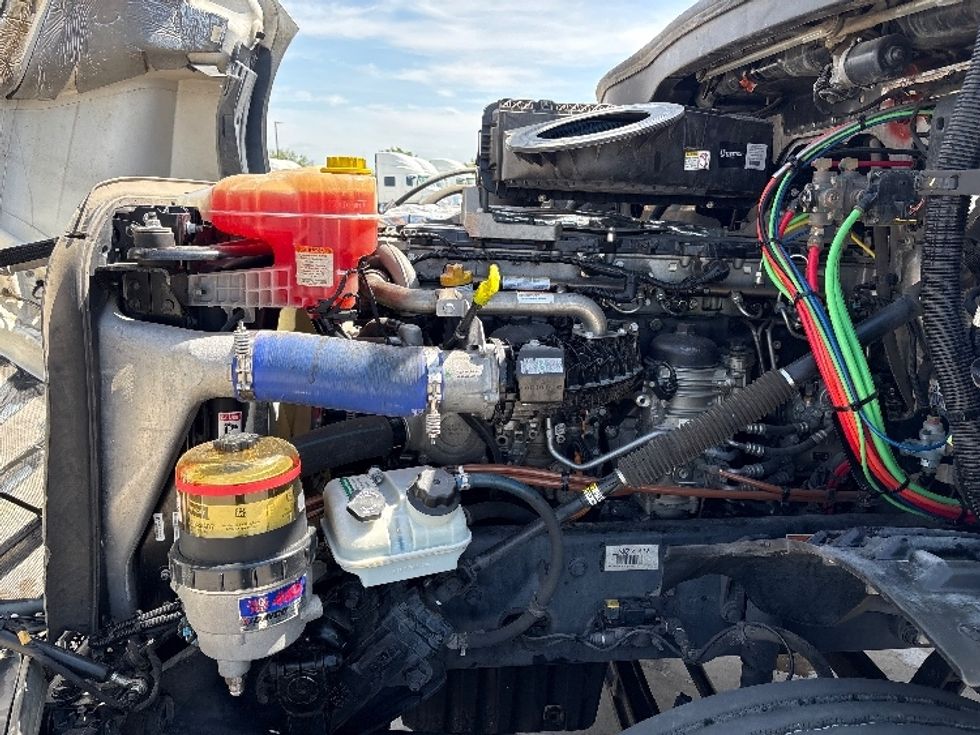 Day Cab Tractor-Heavy Duty Tractors-Freightliner-2020-T12642ST-Dallas-TX-167,402\n\t\tmiles-$ 55,000 - Image 16