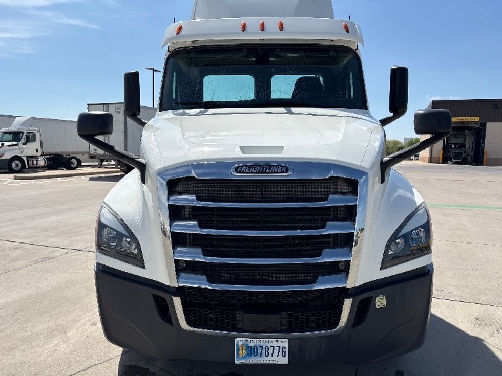 Day Cab Tractor-Heavy Duty Tractors-Freightliner-2020-T12642ST-Dallas-TX-167,402\n\t\tmiles-$ 55,000 - Image 2