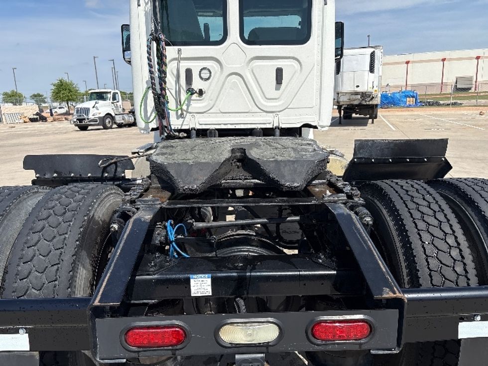 Day Cab Tractor-Heavy Duty Tractors-Freightliner-2020-T12642ST-Dallas-TX-167,402\n\t\tmiles-$ 55,000 - Image 6