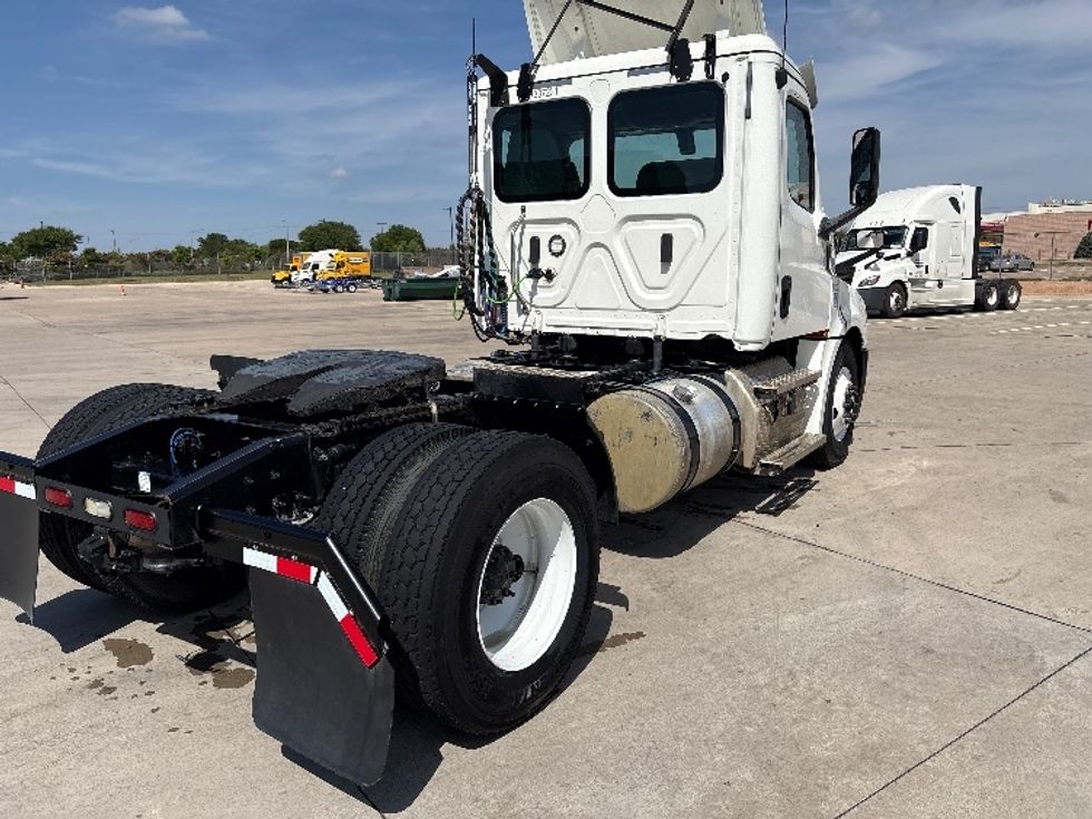 Day Cab Tractor-Heavy Duty Tractors-Freightliner-2020-T12642ST-Dallas-TX-167,402\n\t\tmiles-$ 55,000 - Image 7