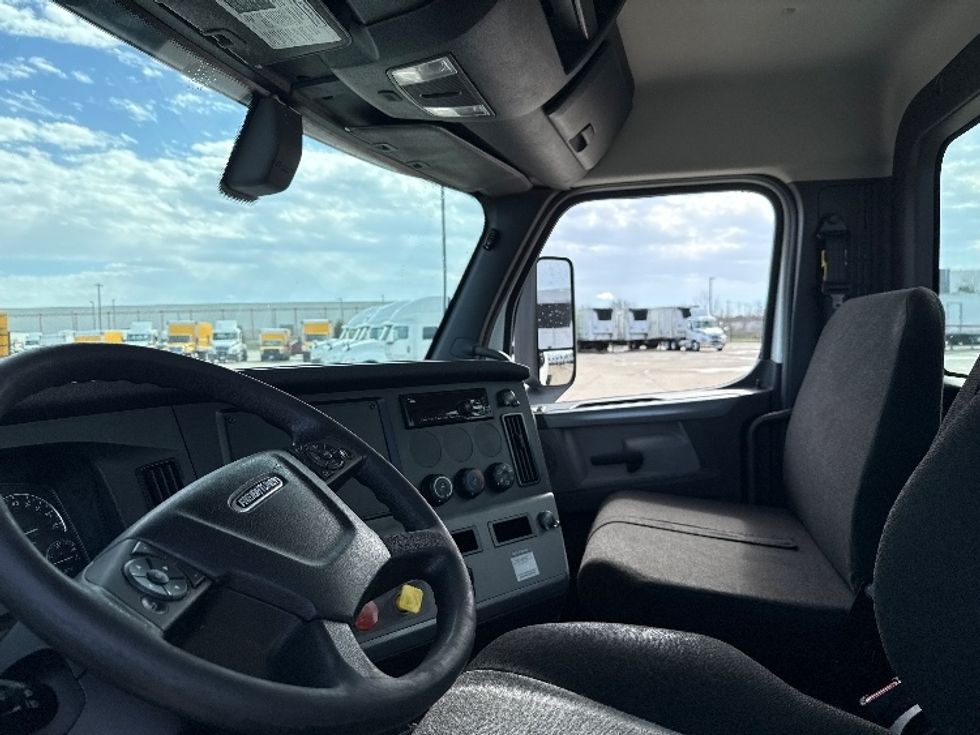 Day Cab Tractor-Heavy Duty Tractors-Freightliner-2020-T12642ST-Dallas-TX-188,744\n\t\tmiles-$ 53,750 - Image 10