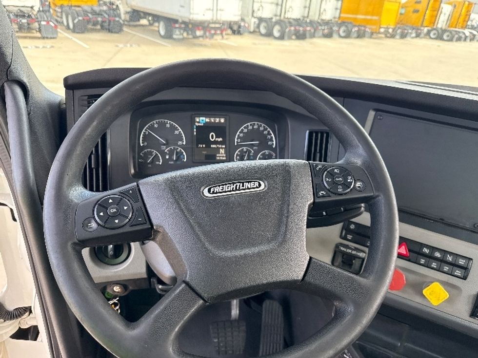 Day Cab Tractor-Heavy Duty Tractors-Freightliner-2020-T12642ST-Dallas-TX-188,744\n\t\tmiles-$ 53,750 - Image 11
