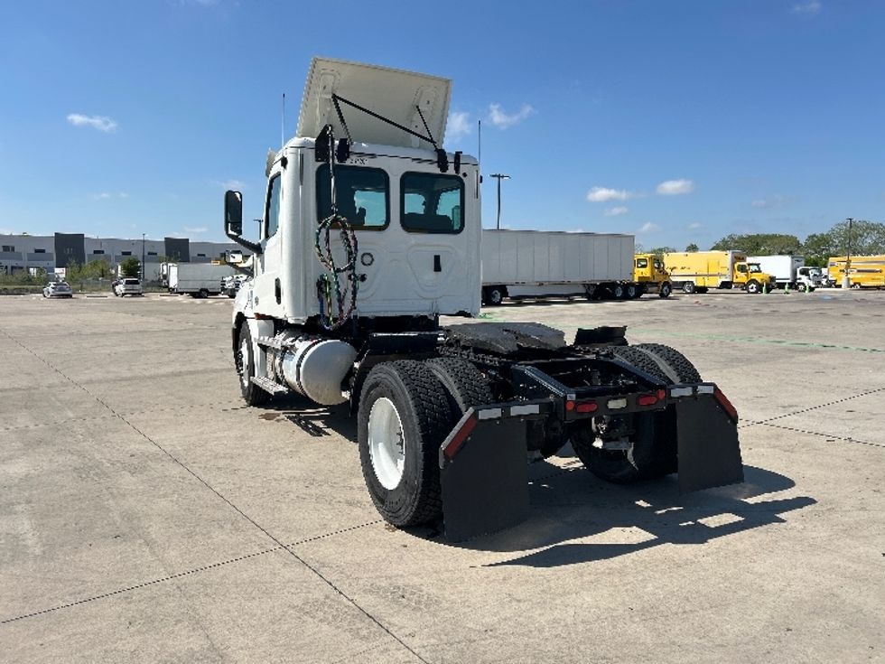 Day Cab Tractor-Heavy Duty Tractors-Freightliner-2020-T12642ST-Dallas-TX-188,744\n\t\tmiles-$ 53,750 - Image 5