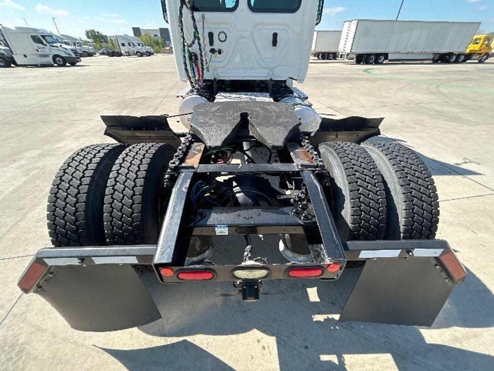 Day Cab Tractor-Heavy Duty Tractors-Freightliner-2020-T12642ST-Dallas-TX-188,744\n\t\tmiles-$ 53,750 - Image 6