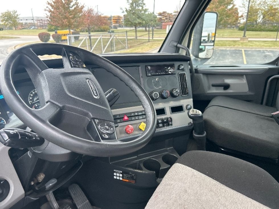 Day Cab Tractor-Heavy Duty Tractors-Freightliner-2020-T12642ST-Davenport-IA-264,072\n\t\tmiles-$ 42,000 - Image 10