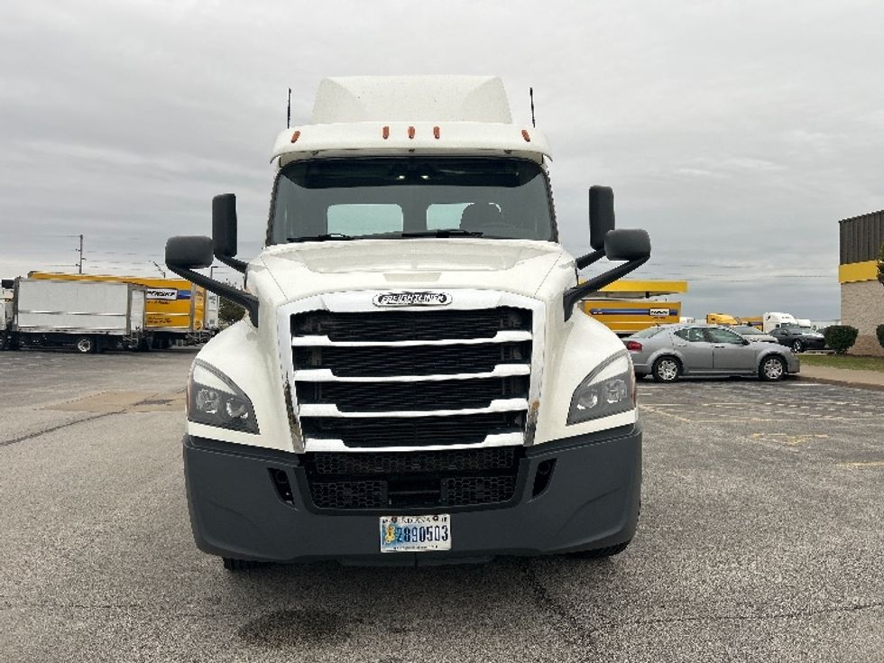 Day Cab Tractor-Heavy Duty Tractors-Freightliner-2020-T12642ST-Davenport-IA-264,072\n\t\tmiles-$ 42,000 - Image 2