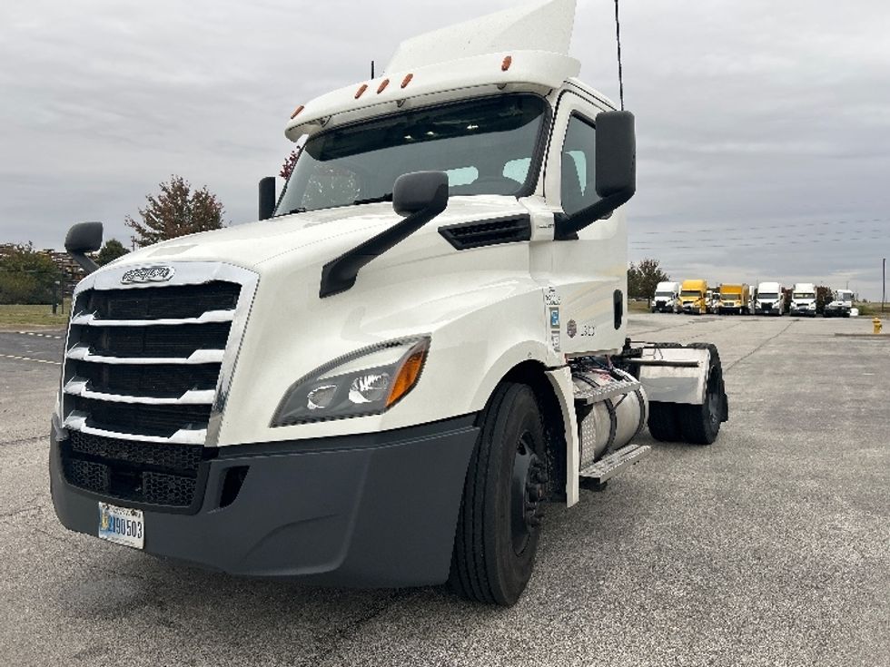 Day Cab Tractor-Heavy Duty Tractors-Freightliner-2020-T12642ST-Davenport-IA-264,072\n\t\tmiles-$ 42,000 - Image 3