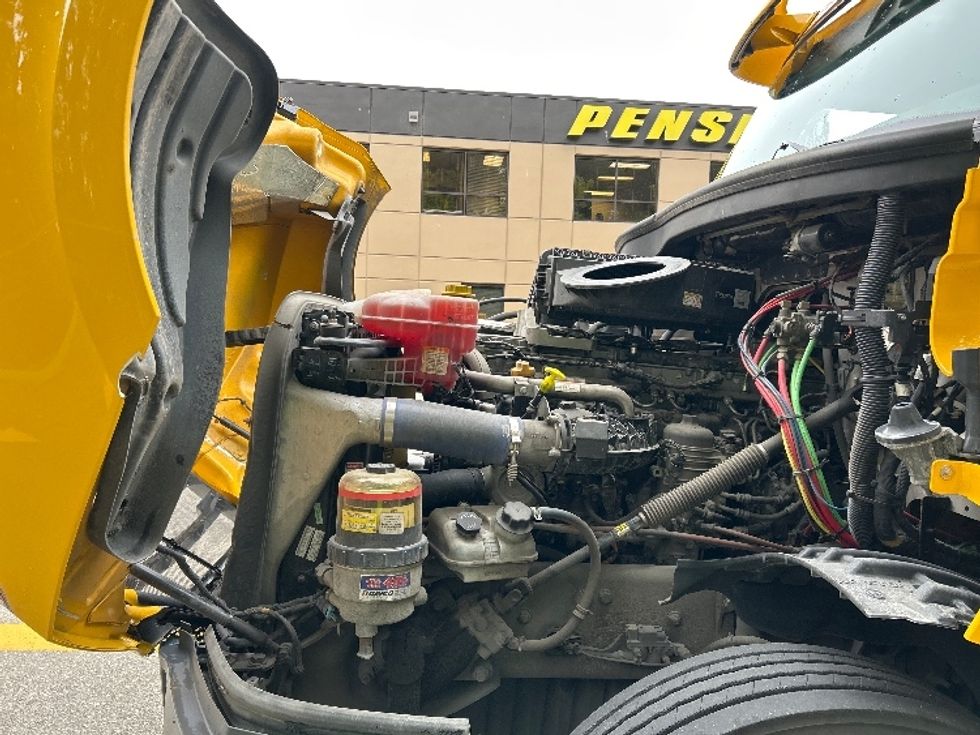 Day Cab Tractor-Heavy Duty Tractors-Freightliner-2020-T12642ST-Delta-BC-160,789\n\t\tkm-$ 54,750 - Image 16