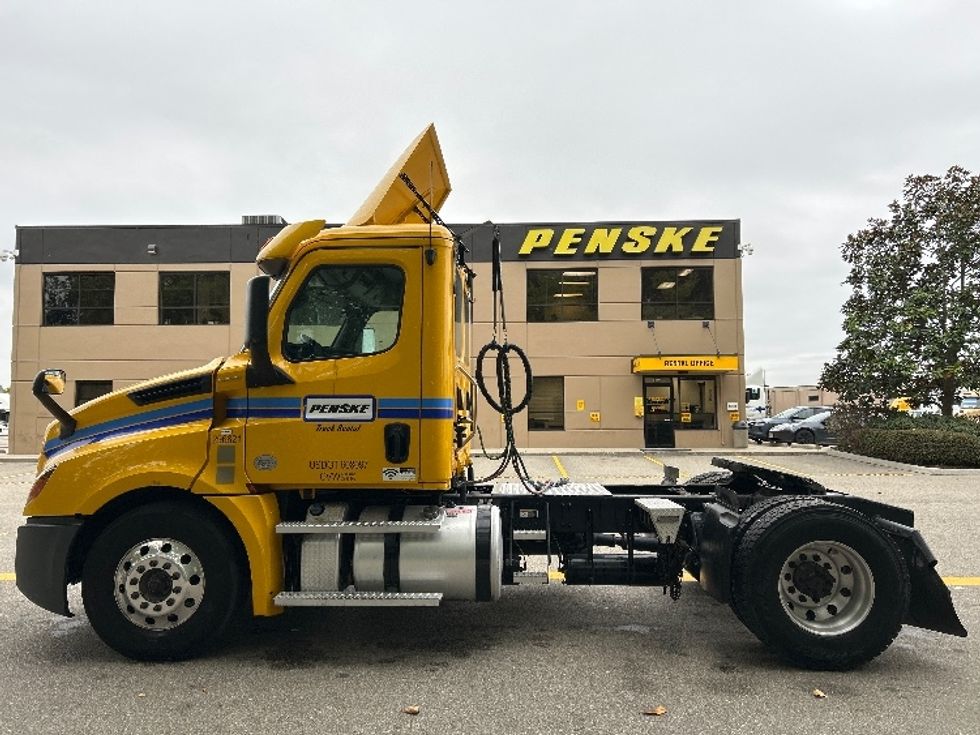 Day Cab Tractor-Heavy Duty Tractors-Freightliner-2020-T12642ST-Delta-BC-160,789\n\t\tkm-$ 54,750 - Image 4