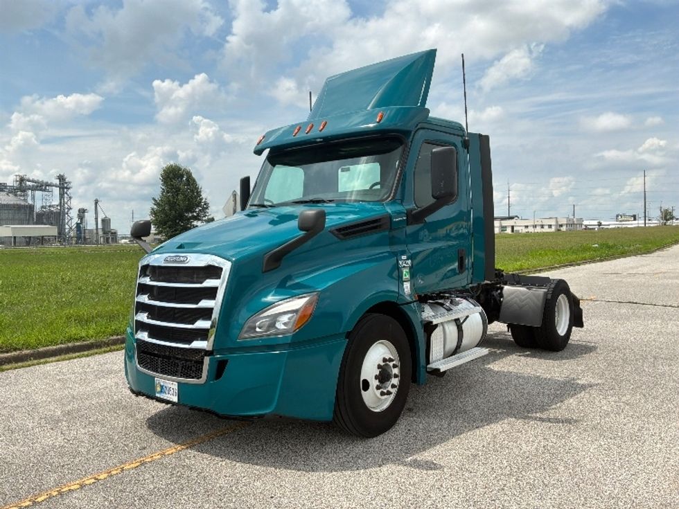 Day Cab Tractor-Heavy Duty Tractors-Freightliner-2020-T12642ST-Evansville-IN-438,479\n\t\tmiles-$ 36,750 - Image 3