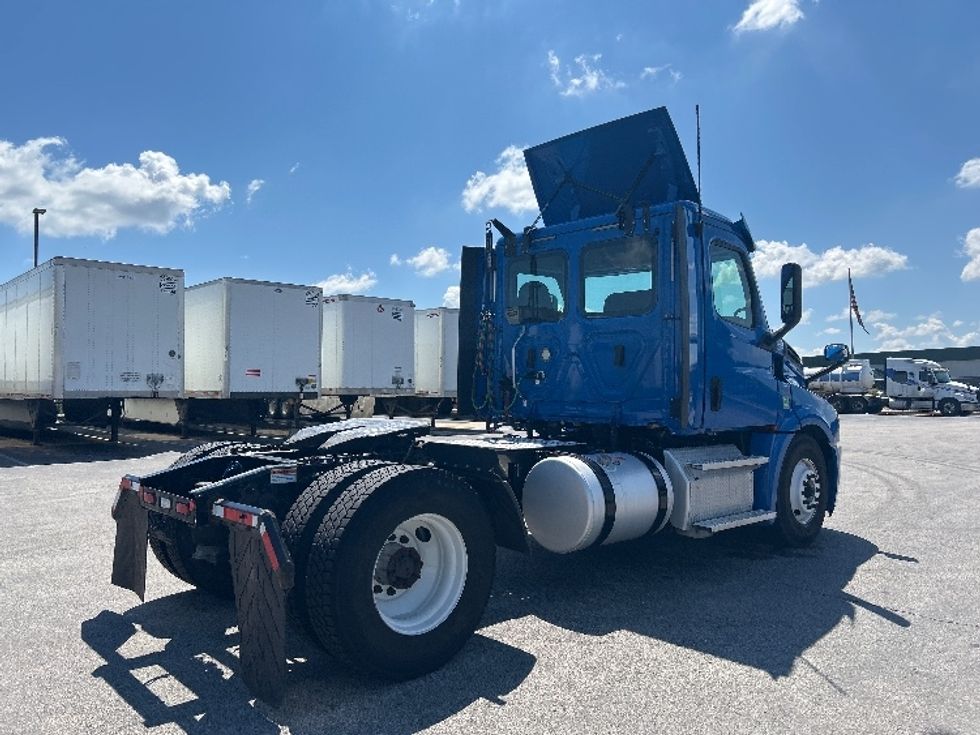Day Cab Tractor-Heavy Duty Tractors-Freightliner-2020-T12642ST-Evansville-IN-443,480\n\t\tmiles-$ 36,500 - Image 7