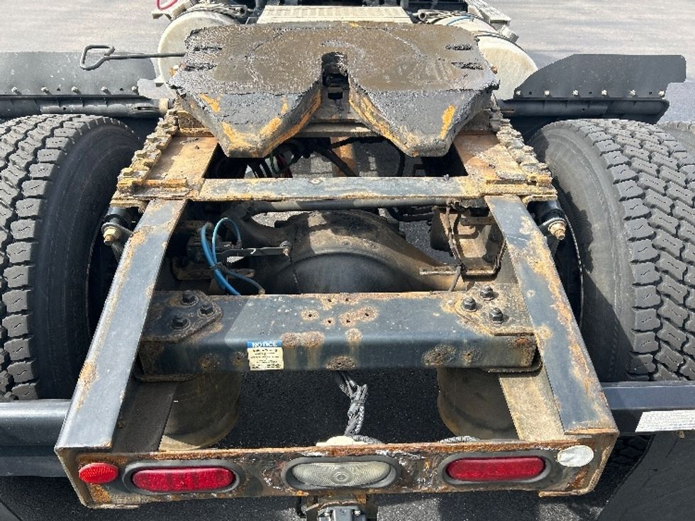 Day Cab Tractor-Heavy Duty Tractors-Freightliner-2020-T12642ST-Fitchburg-MA-354,920\n\t\tmiles-$ 38,500 - Image 6