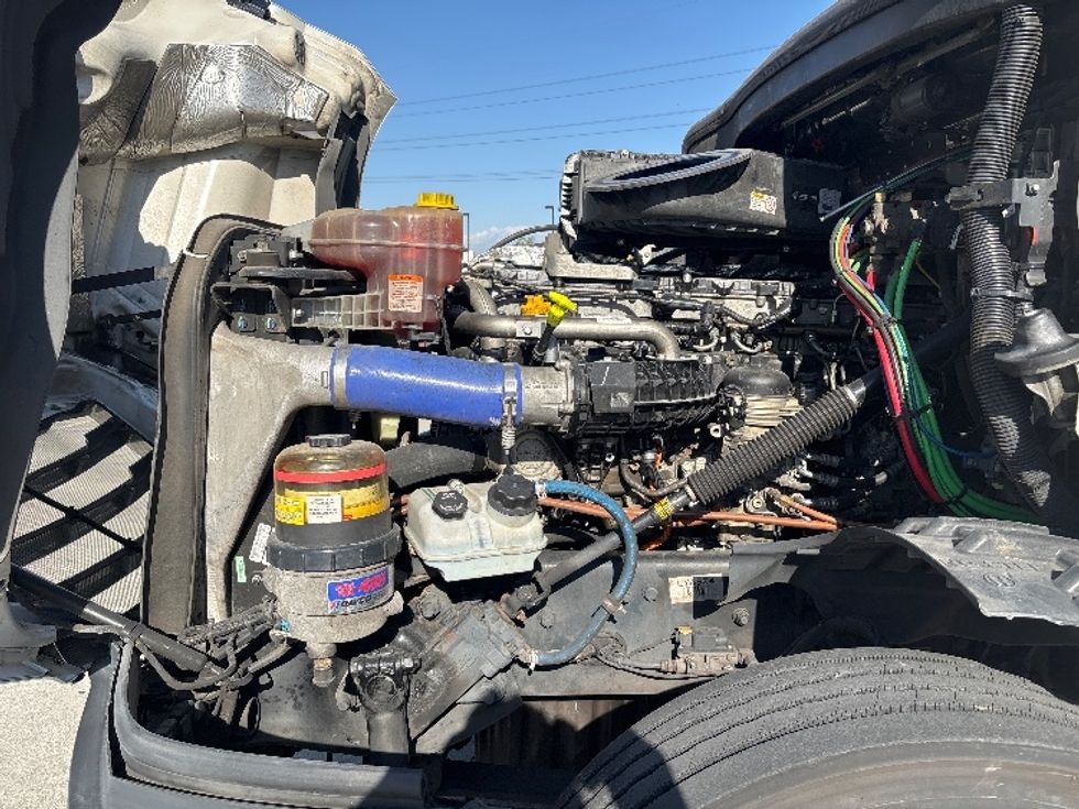 Day Cab Tractor-Heavy Duty Tractors-Freightliner-2020-T12642ST-Fontana-CA-366,591\n\t\tmiles-$ 56,750 - Image 16