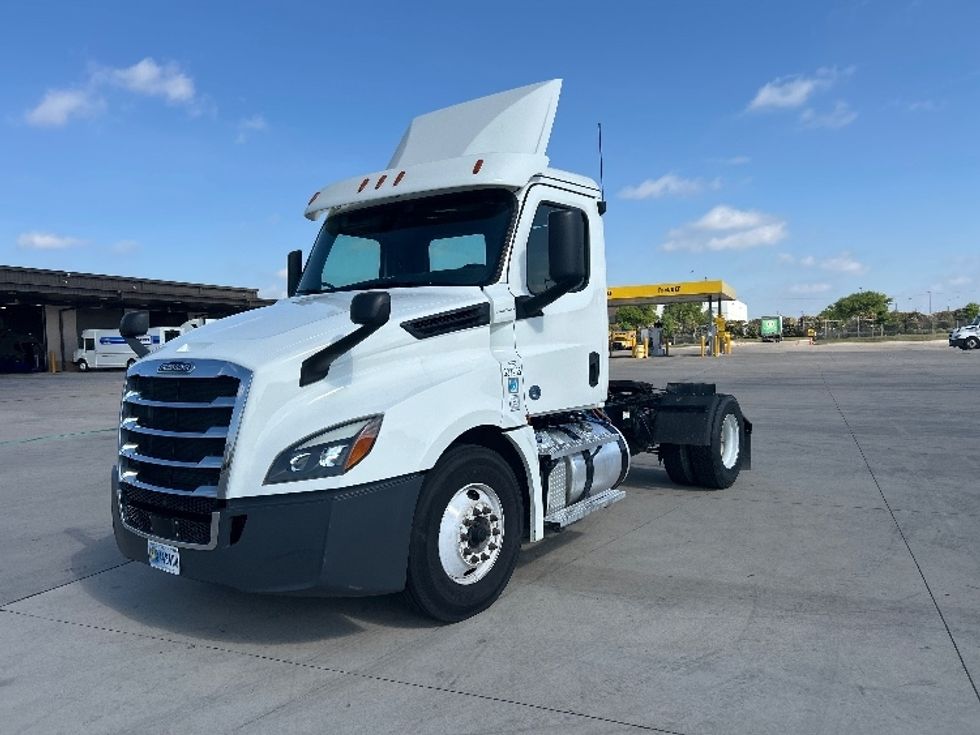 Day Cab Tractor-Heavy Duty Tractors-Freightliner-2020-T12642ST-Fort Worth-TX-194,919\n\t\tmiles-$ 53,500 - Image 3