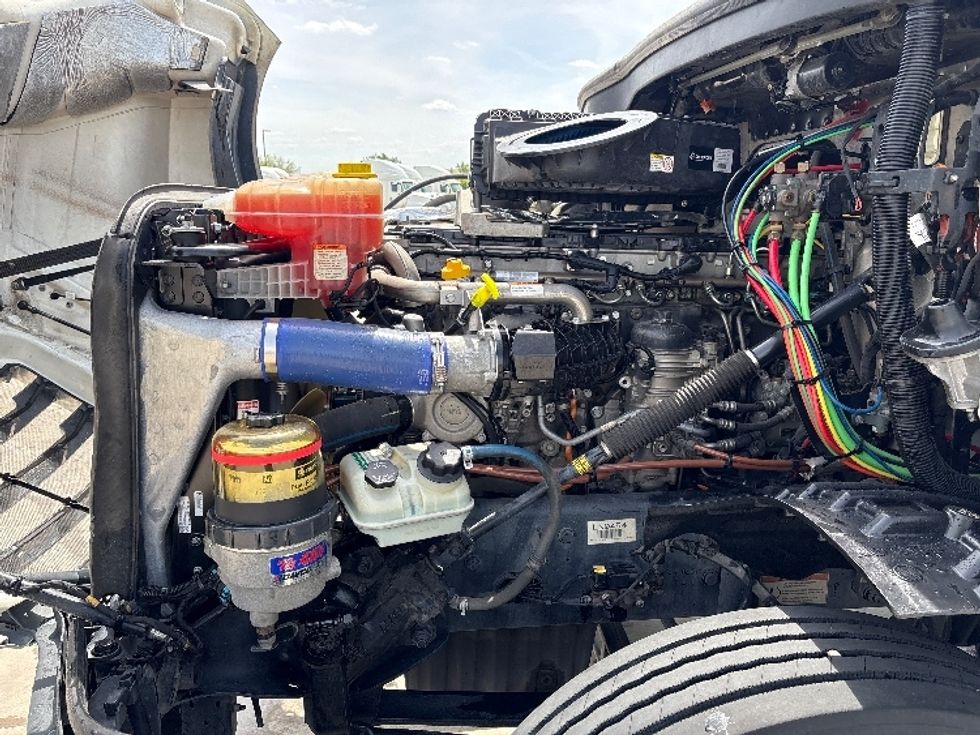 Day Cab Tractor-Heavy Duty Tractors-Freightliner-2020-T12642ST-Fort Worth-TX-200,518\n\t\tmiles-$ 53,000 - Image 16