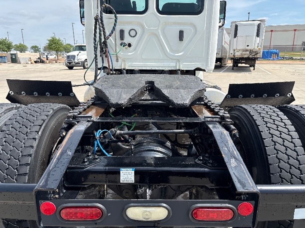 Day Cab Tractor-Heavy Duty Tractors-Freightliner-2020-T12642ST-Fort Worth-TX-200,518\n\t\tmiles-$ 53,000 - Image 6