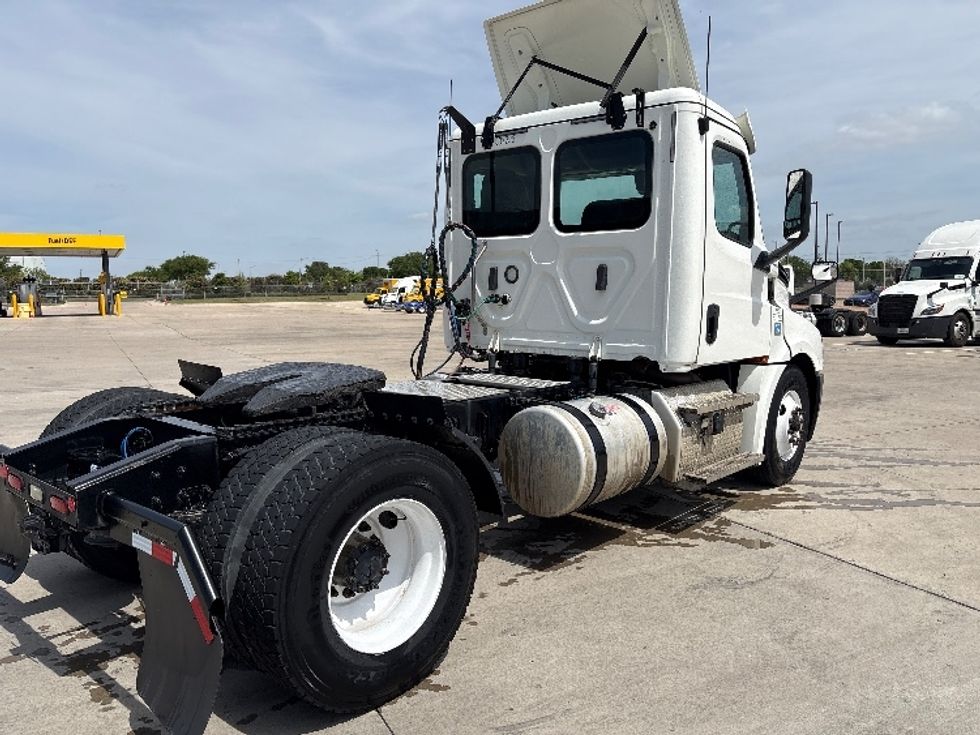 Day Cab Tractor-Heavy Duty Tractors-Freightliner-2020-T12642ST-Fort Worth-TX-200,518\n\t\tmiles-$ 53,000 - Image 7
