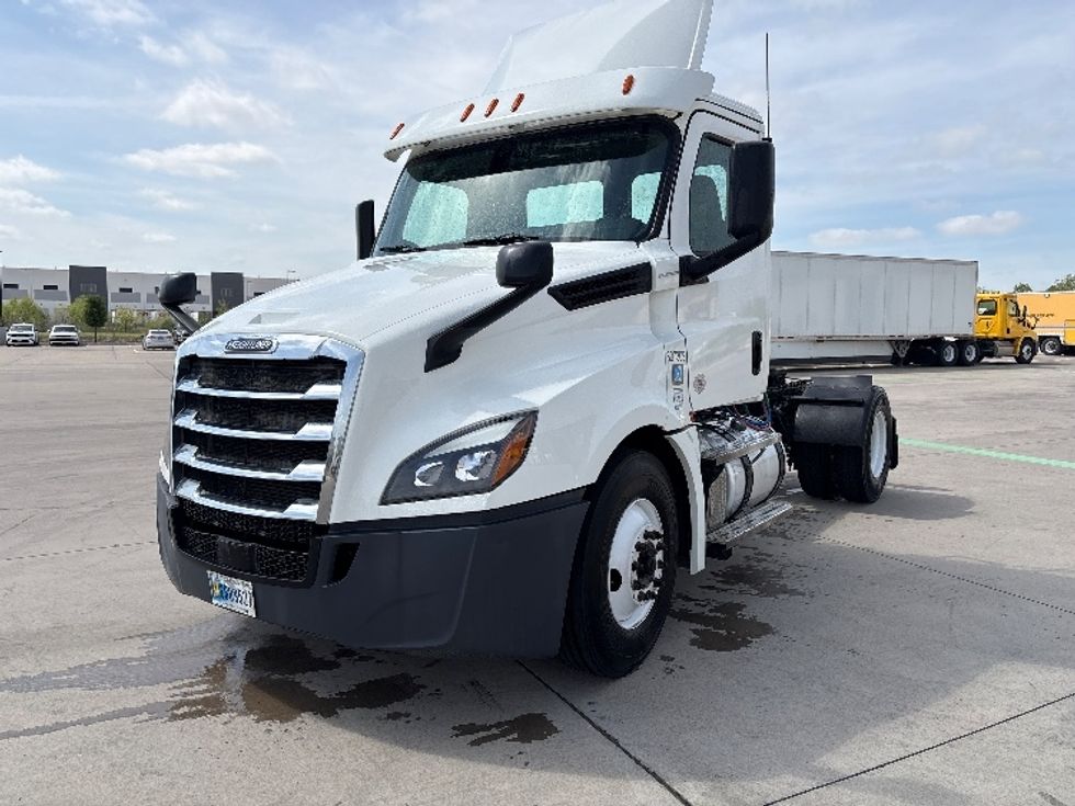 Day Cab Tractor-Heavy Duty Tractors-Freightliner-2020-T12642ST-Fort Worth-TX-215,581\n\t\tmiles-$ 51,250 - Image 3