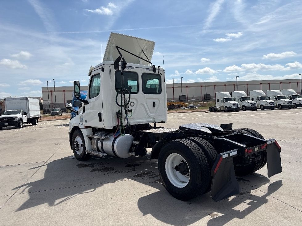 Day Cab Tractor-Heavy Duty Tractors-Freightliner-2020-T12642ST-Fort Worth-TX-215,581\n\t\tmiles-$ 51,250 - Image 5
