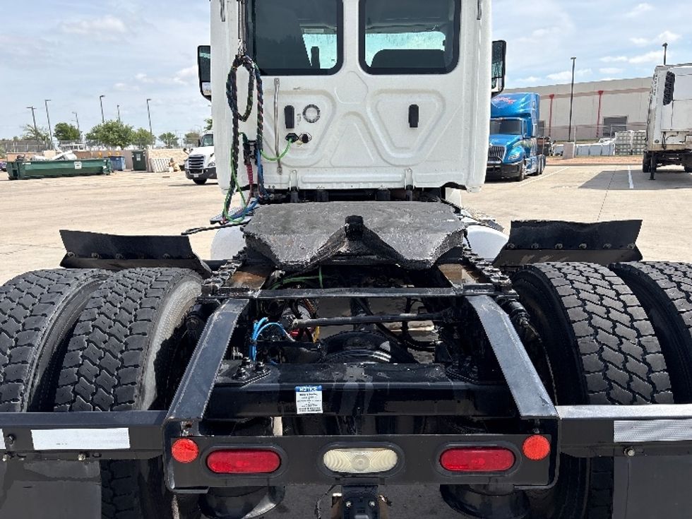 Day Cab Tractor-Heavy Duty Tractors-Freightliner-2020-T12642ST-Fort Worth-TX-215,581\n\t\tmiles-$ 51,250 - Image 6