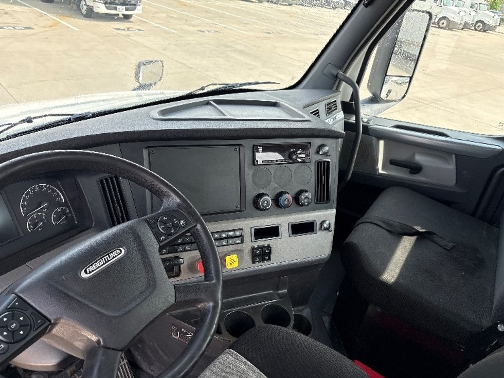 Day Cab Tractor-Heavy Duty Tractors-Freightliner-2020-T12642ST-Fort Worth-TX-221,022\n\t\tmiles-$ 54,750 - Image 10