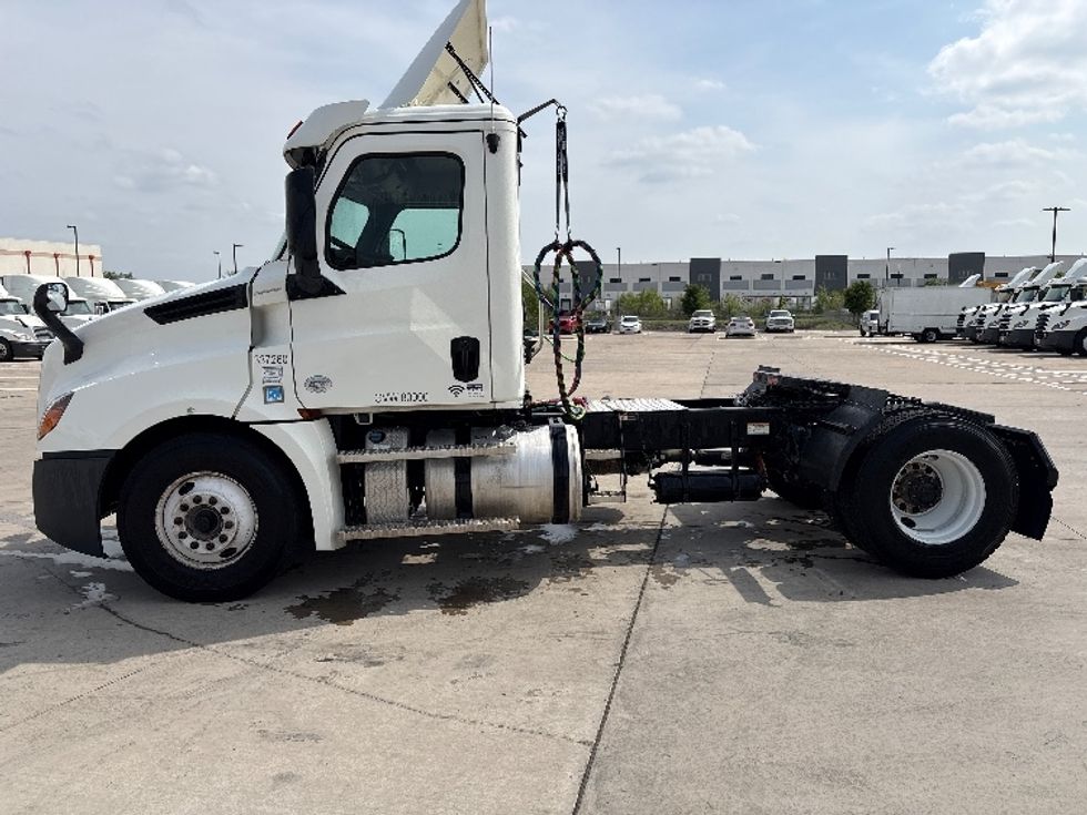 Day Cab Tractor-Heavy Duty Tractors-Freightliner-2020-T12642ST-Fort Worth-TX-221,022\n\t\tmiles-$ 54,750 - Image 4
