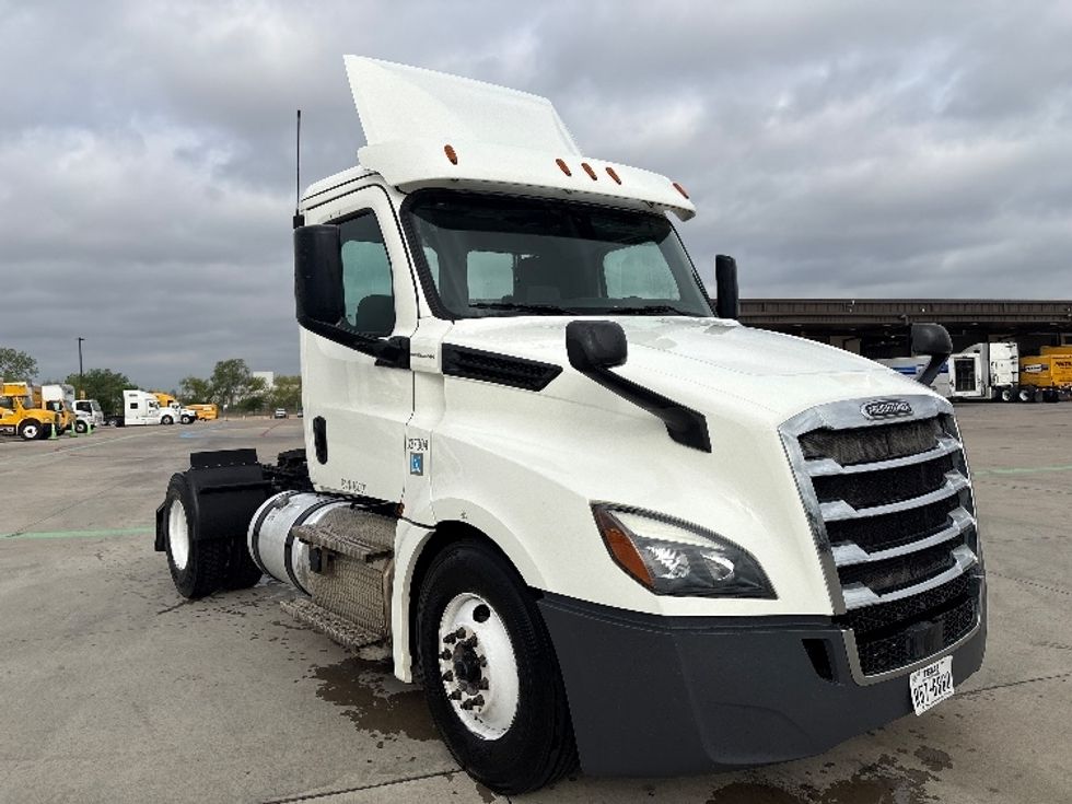 Day Cab Tractor-Heavy Duty Tractors-Freightliner-2020-T12642ST-Fort Worth-TX-258,881\n\t\tmiles-$ 50,000 - Image 1
