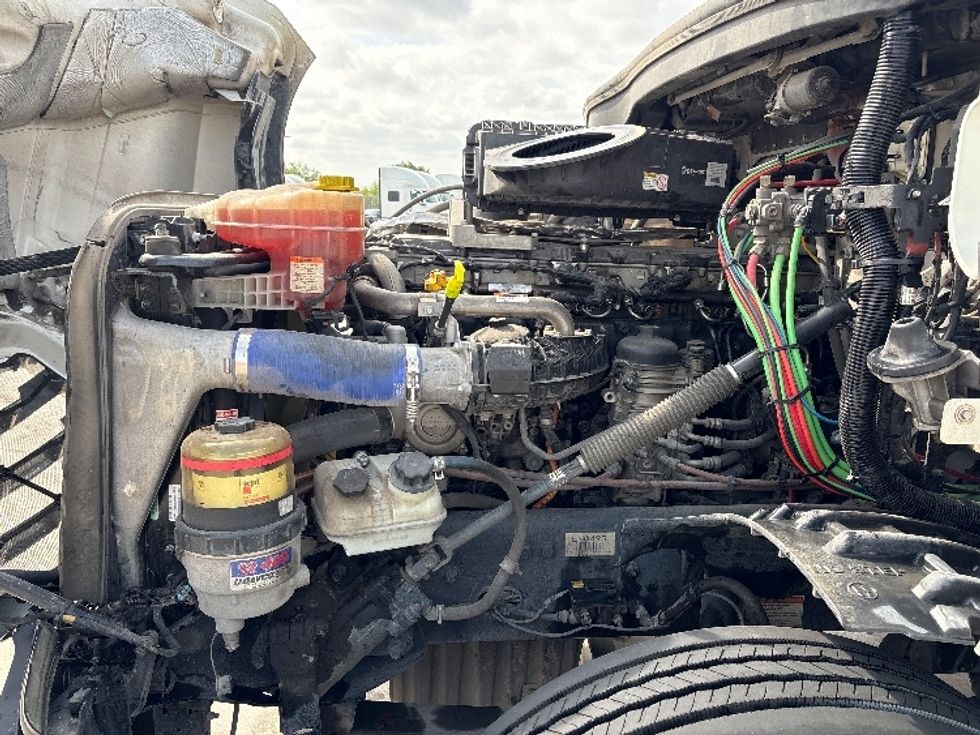 Day Cab Tractor-Heavy Duty Tractors-Freightliner-2020-T12642ST-Fort Worth-TX-267,317\n\t\tmiles-$ 49,500 - Image 16