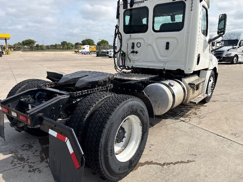 Day Cab Tractor-Heavy Duty Tractors-Freightliner-2020-T12642ST-Fort Worth-TX-267,317\n\t\tmiles-$ 49,500 - Image 7