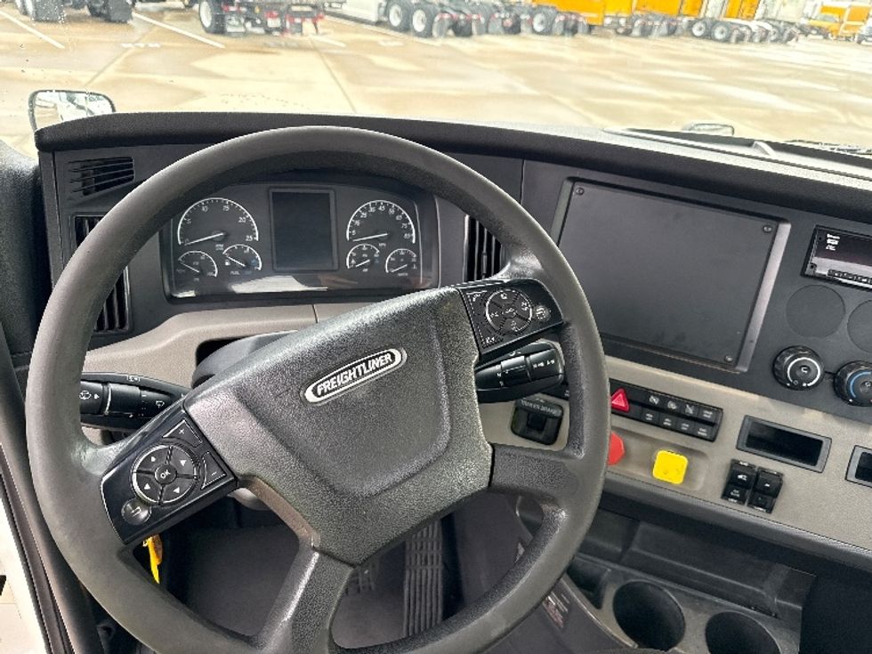 Day Cab Tractor-Heavy Duty Tractors-Freightliner-2020-T12642ST-Fort Worth-TX-269,614\n\t\tmiles-$ 49,250 - Image 11