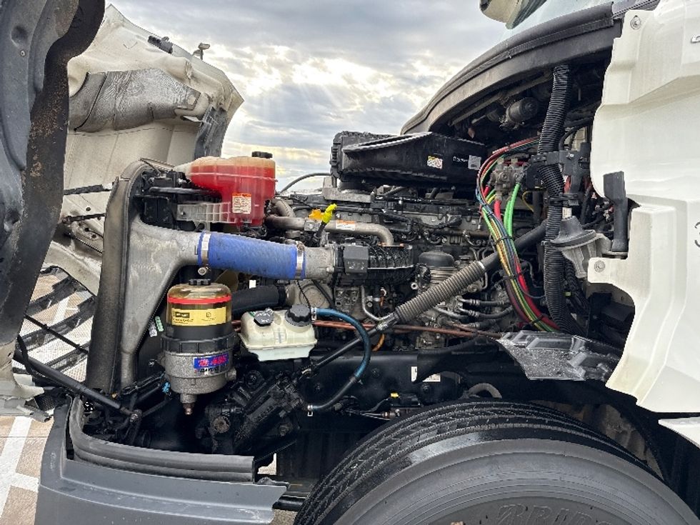 Day Cab Tractor-Heavy Duty Tractors-Freightliner-2020-T12642ST-Fort Worth-TX-269,614\n\t\tmiles-$ 49,250 - Image 16