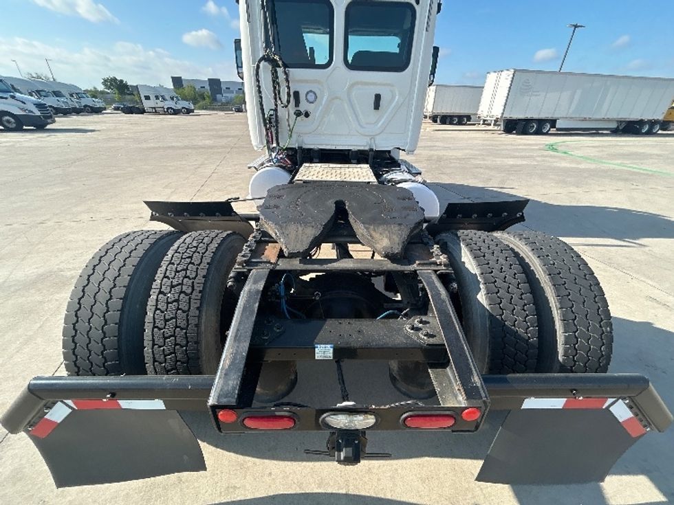 Day Cab Tractor-Heavy Duty Tractors-Freightliner-2020-T12642ST-Fort Worth-TX-269,614\n\t\tmiles-$ 49,250 - Image 6