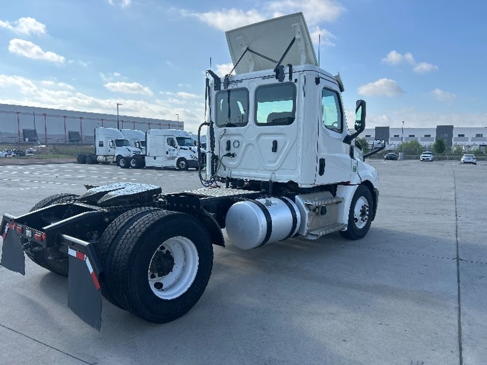 Day Cab Tractor-Heavy Duty Tractors-Freightliner-2020-T12642ST-Fort Worth-TX-269,614\n\t\tmiles-$ 49,250 - Image 7