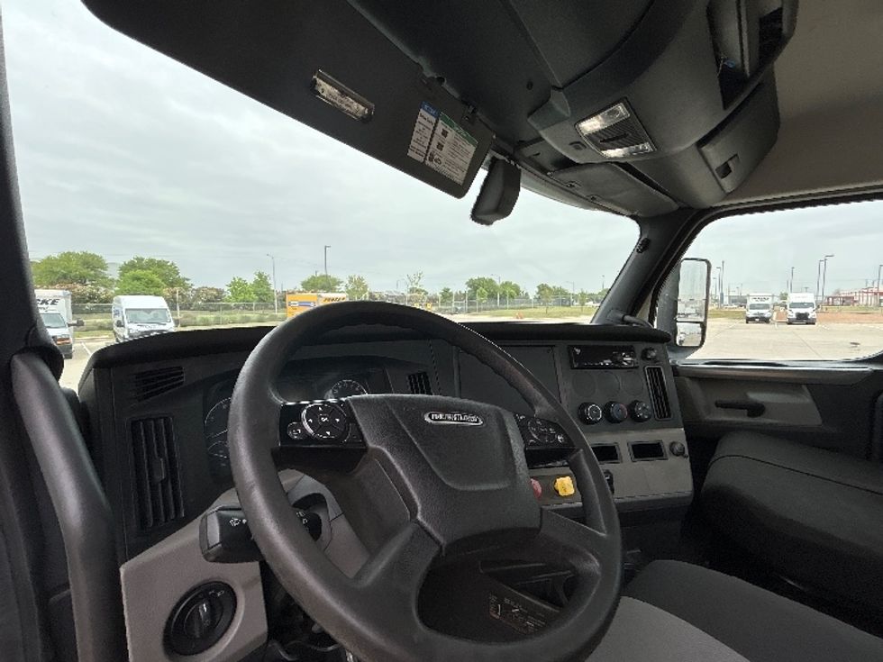 Day Cab Tractor-Heavy Duty Tractors-Freightliner-2020-T12642ST-Fort Worth-TX-287,225\n\t\tmiles-$ 48,250 - Image 10