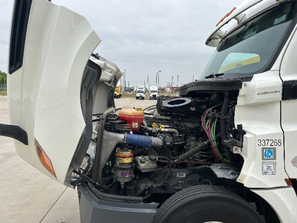 Day Cab Tractor-Heavy Duty Tractors-Freightliner-2020-T12642ST-Fort Worth-TX-287,225\n\t\tmiles-$ 48,250 - Image 16