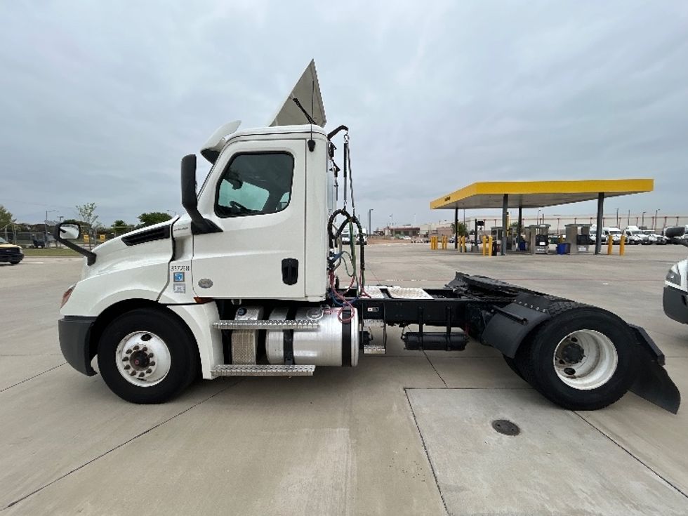 Day Cab Tractor-Heavy Duty Tractors-Freightliner-2020-T12642ST-Fort Worth-TX-287,225\n\t\tmiles-$ 48,250 - Image 4