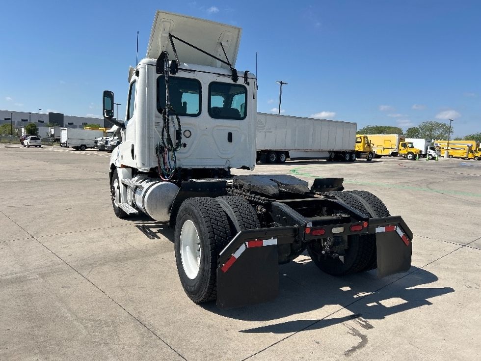 Day Cab Tractor-Heavy Duty Tractors-Freightliner-2020-T12642ST-Fort Worth-TX-304,014\n\t\tmiles-$ 40,500 - Image 5